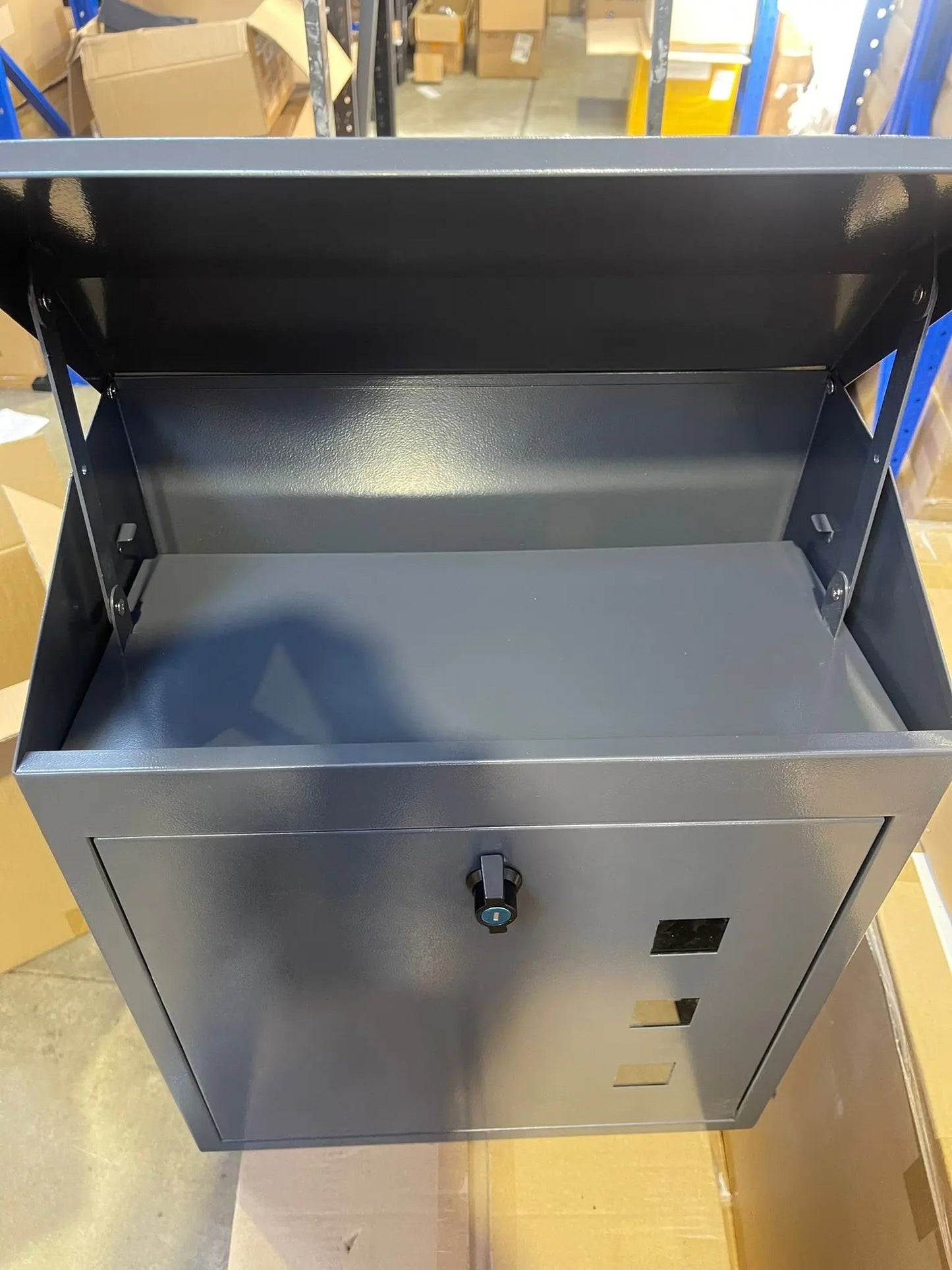 Big Letter Box for parcels size 520x420x250mm Promo +  Snap Deal.